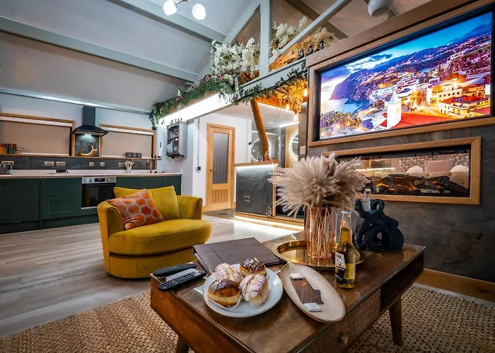 Queen's Loft Apartment Windermere