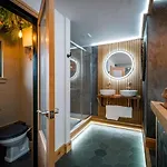 Queen's Loft דירה