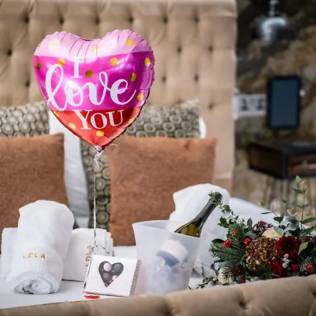 Queen's Loft * Windermere